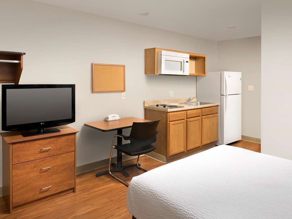 Woodspring Suites Albuquerque Room photo